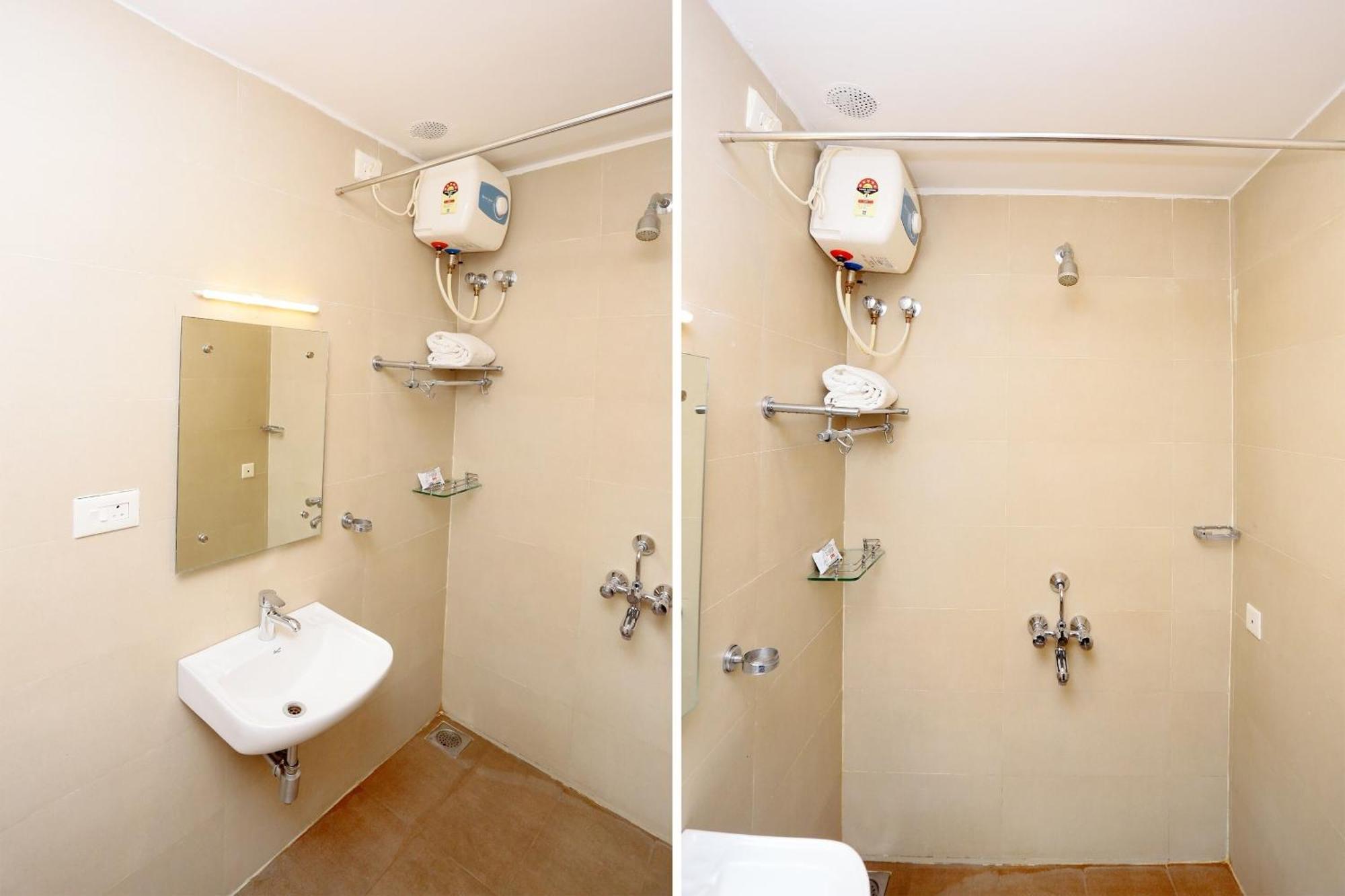 Super Townhouse Dona Castle Hotel โกลลัม ภายนอก รูปภาพ